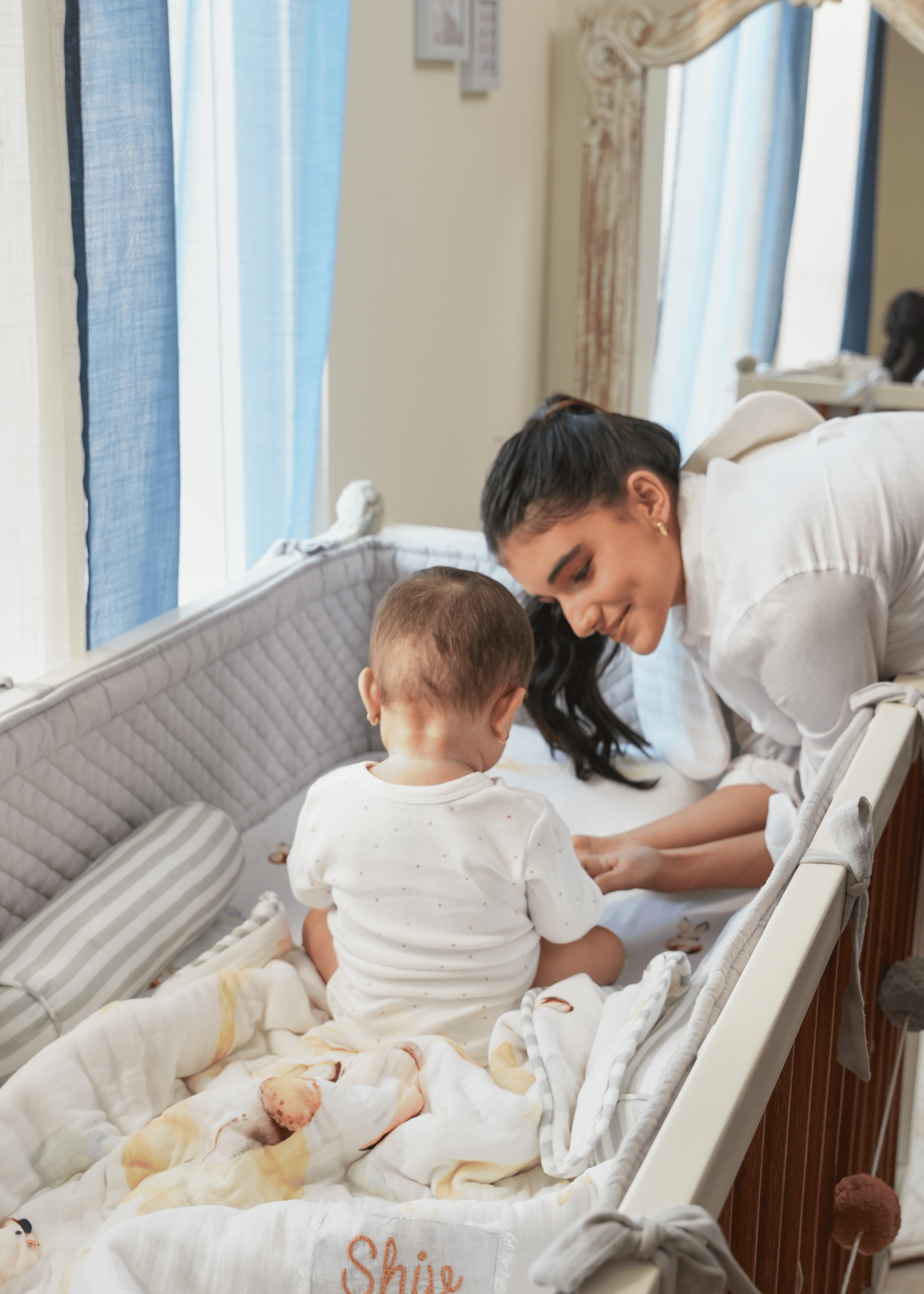 Ensemble complet de literie pour lit bébé Up in the Clouds avec tour de lit