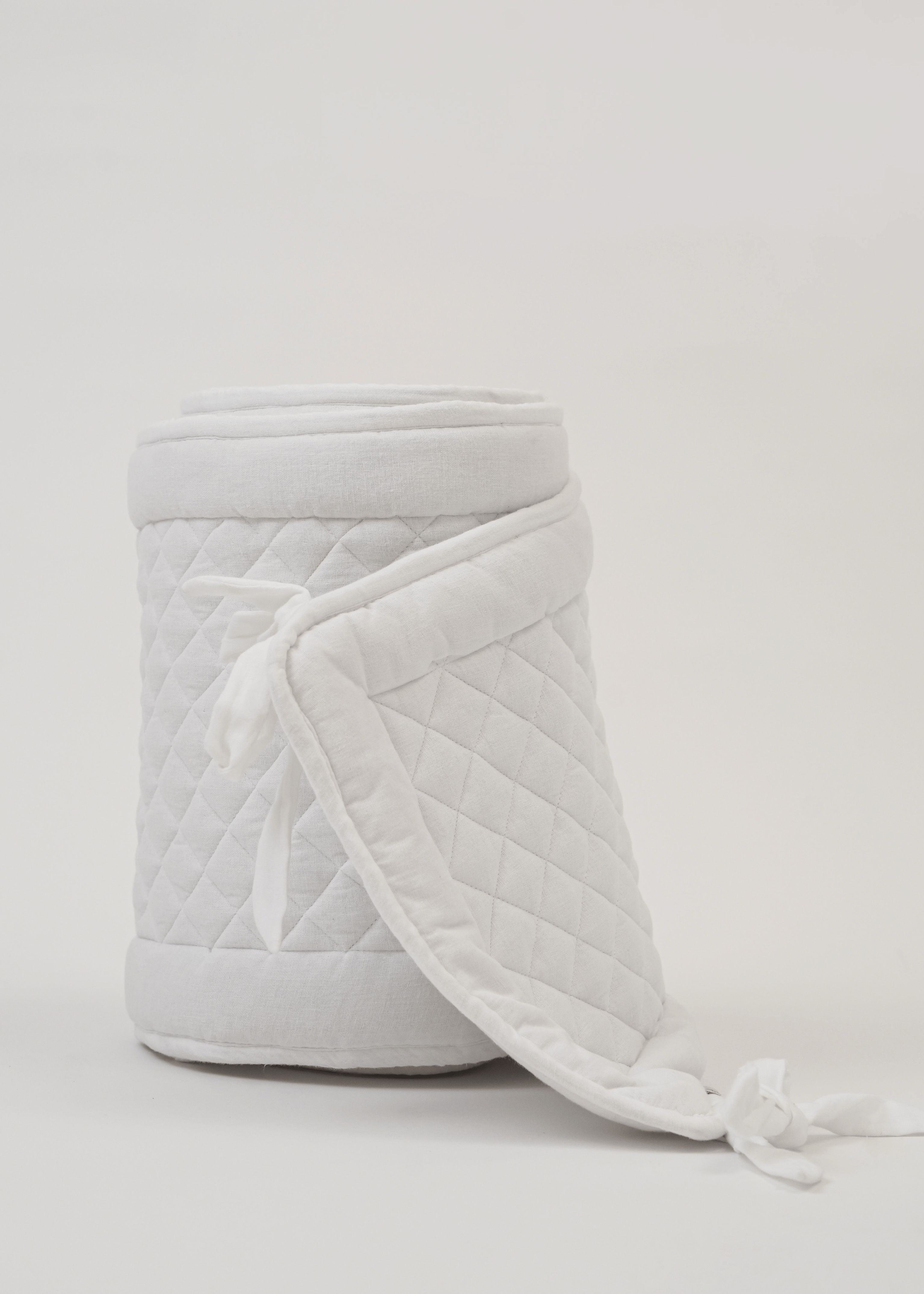 Ensemble complet de literie pour lit bébé avec barrière motif cheval à bascule