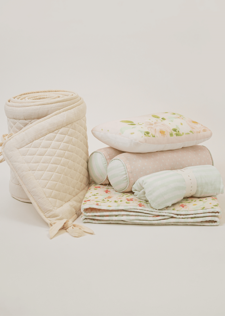 Juego completo de ropa de cuna Sayuri con protector