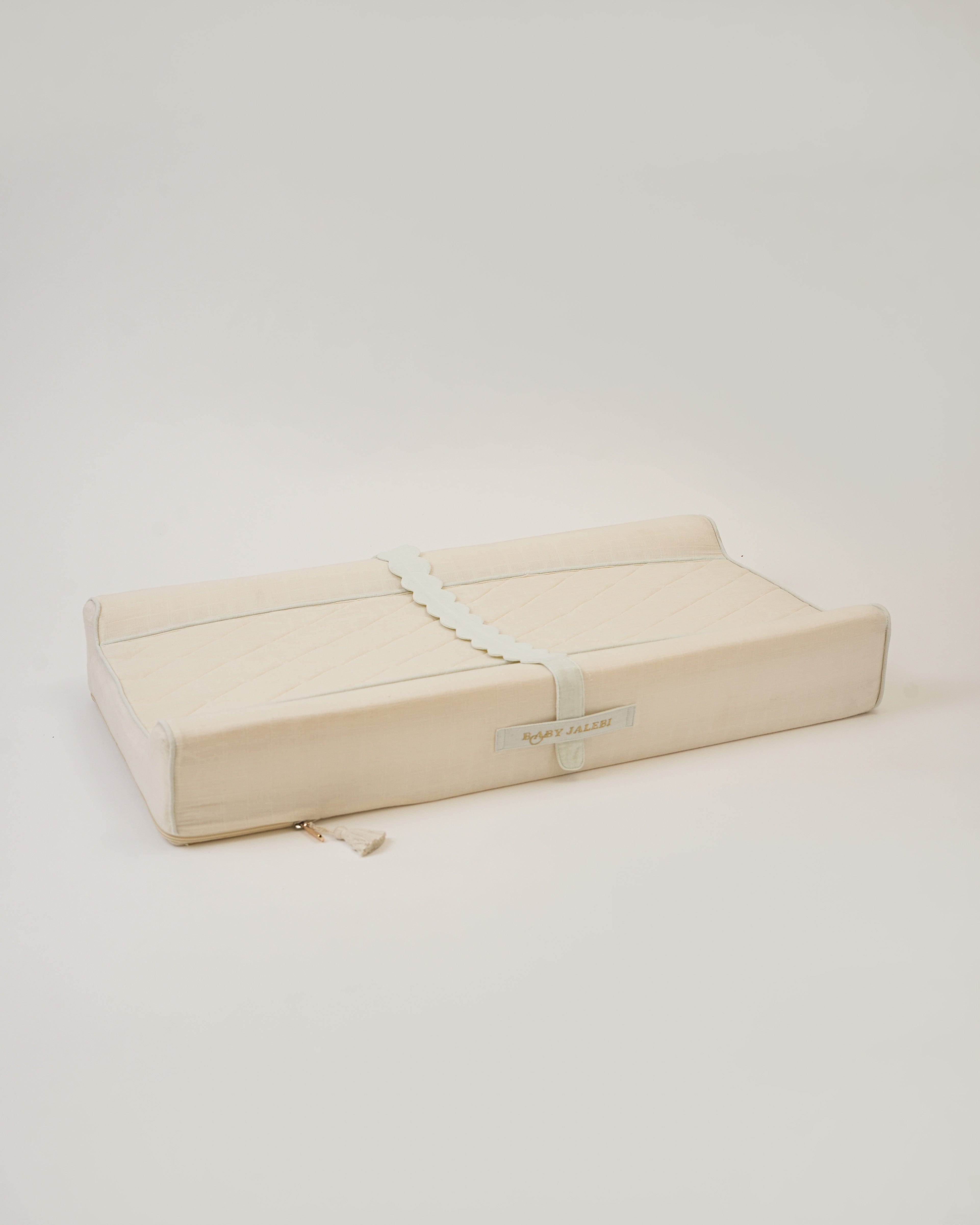 La estación para cambiar - Ecru