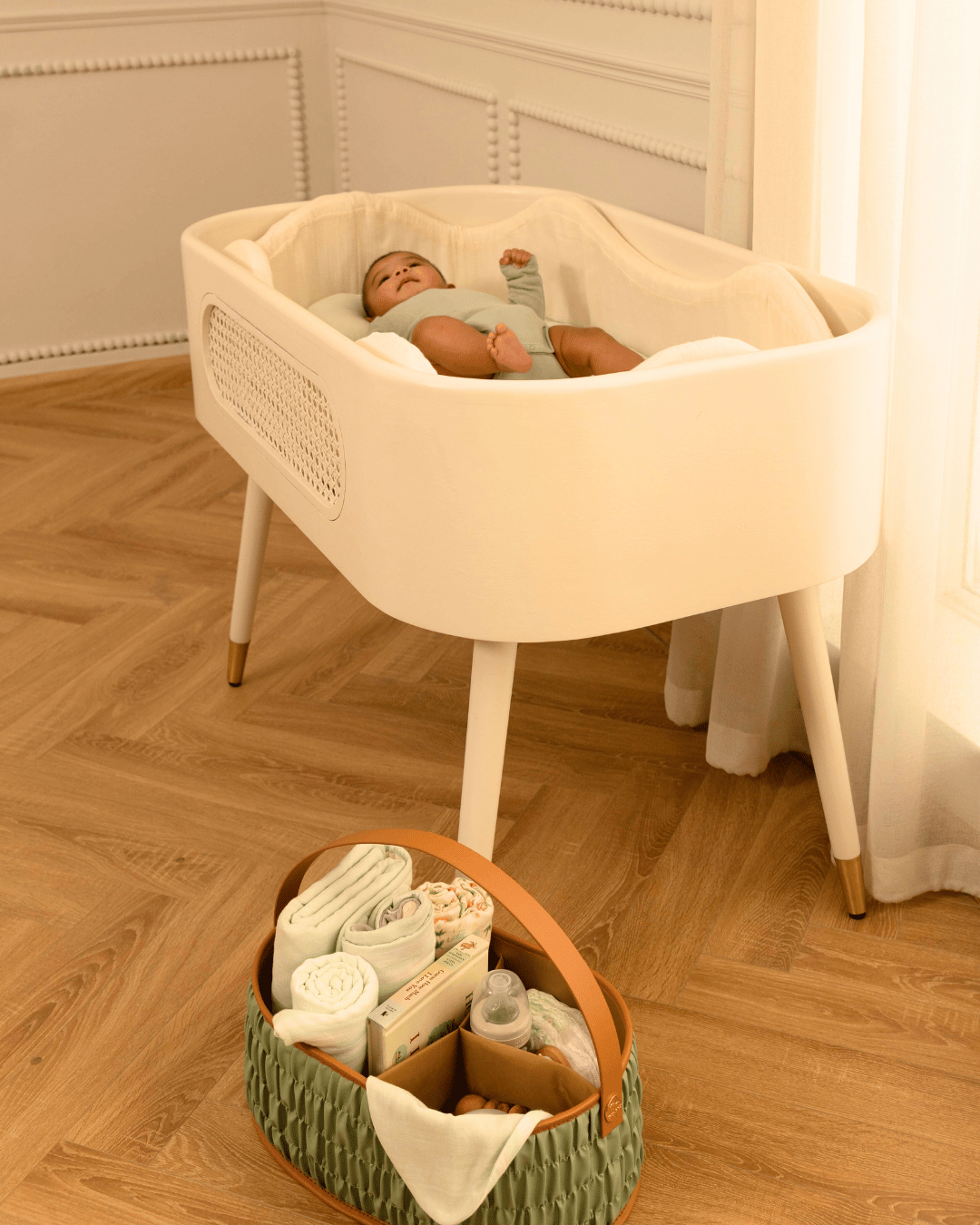 The Oasis Bassinet - Milk