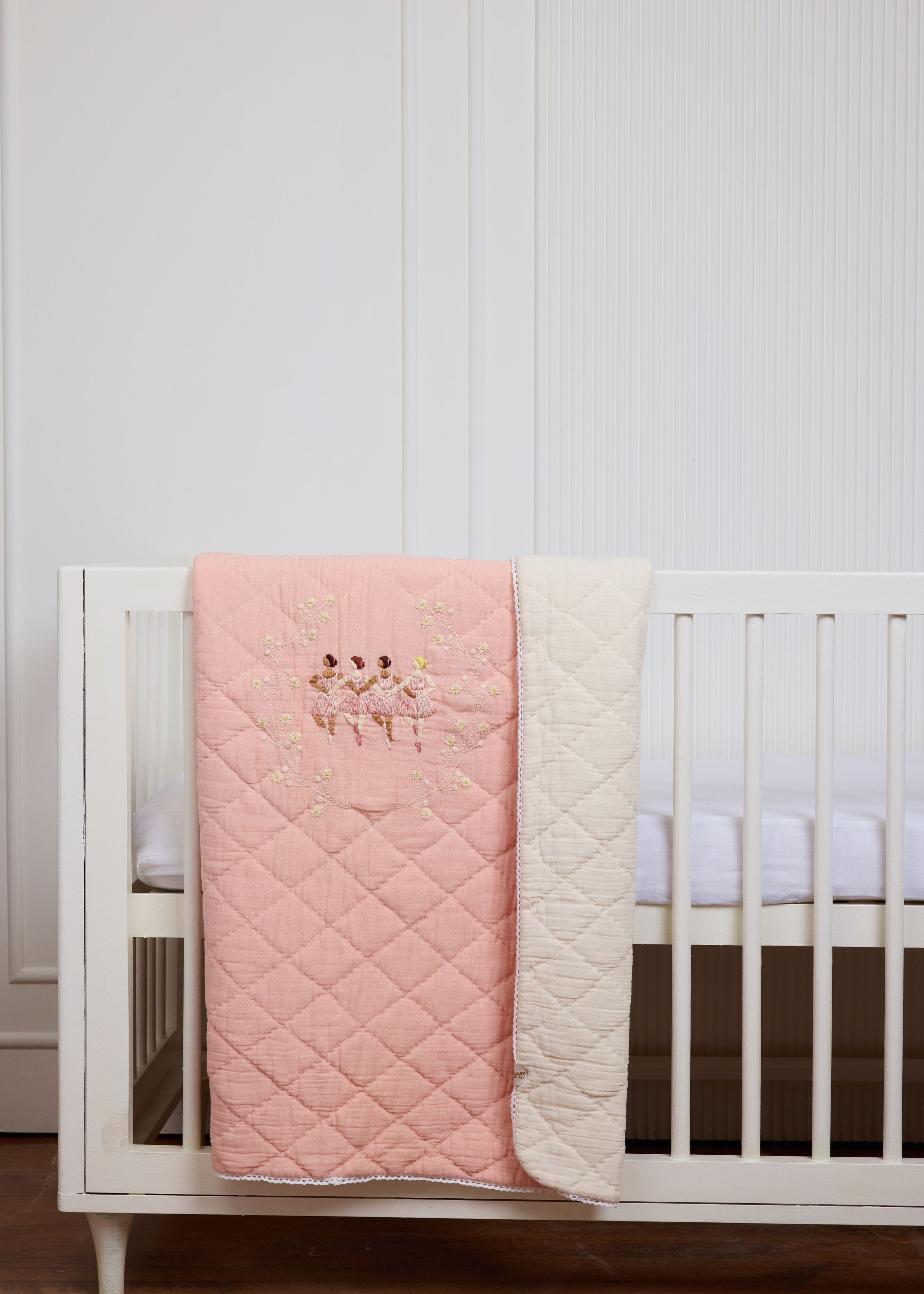 Комплект постельного белья для детской кроватки «Арабески»