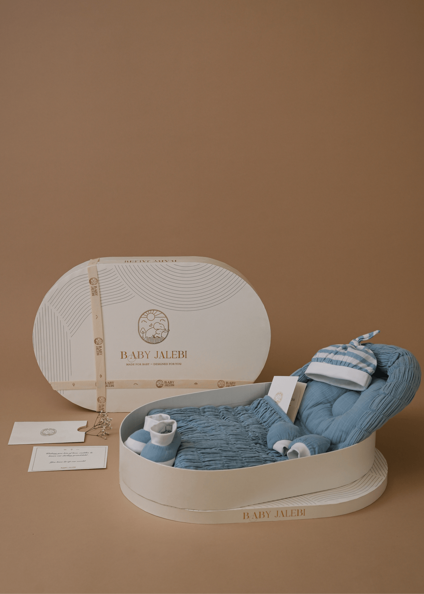 The Oval - Picture Perfect Gift Box - Blue