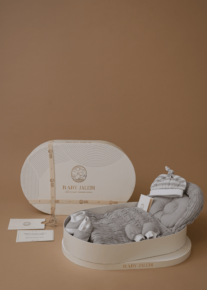 The Oval - Picture Perfect Gift Box - Grey