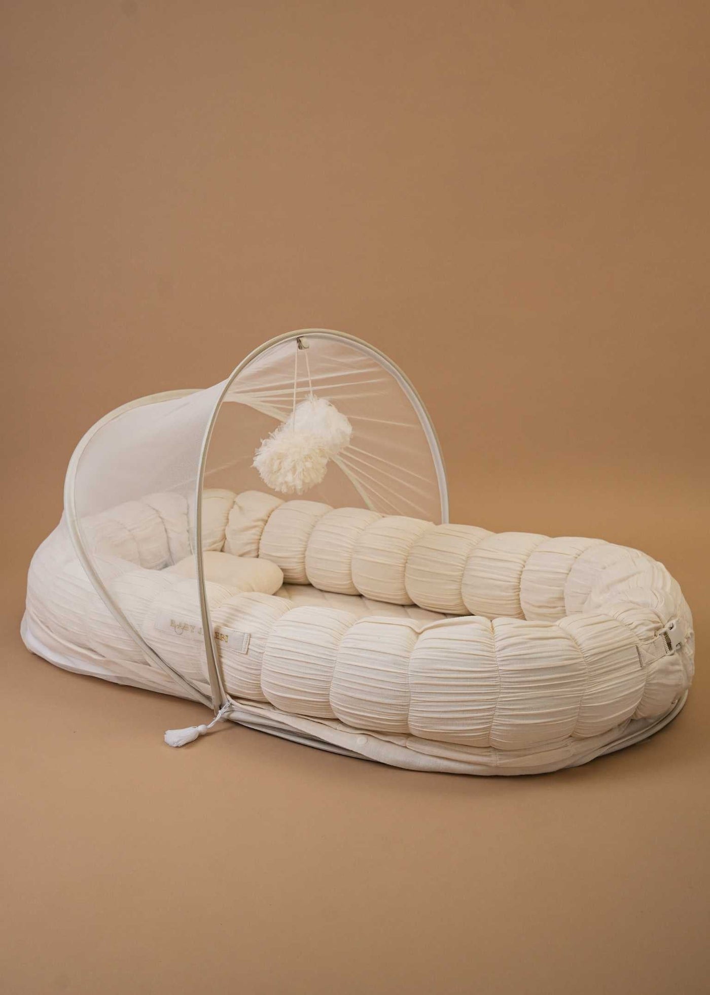The Sleep Cloud Nest - Ecru